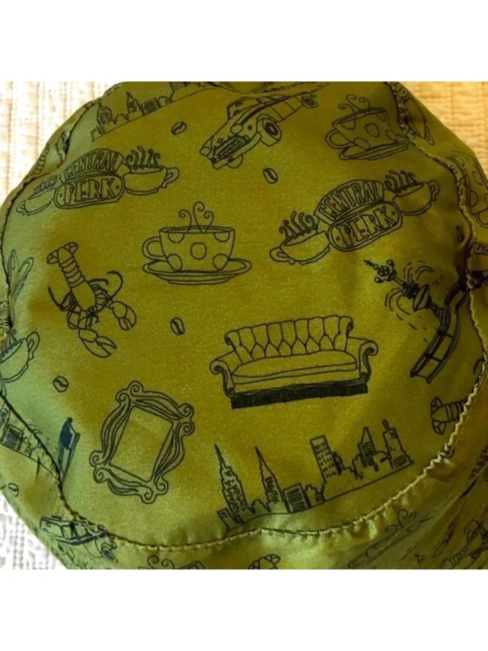 Friends Reversible Bucket Hat | Black & Green
